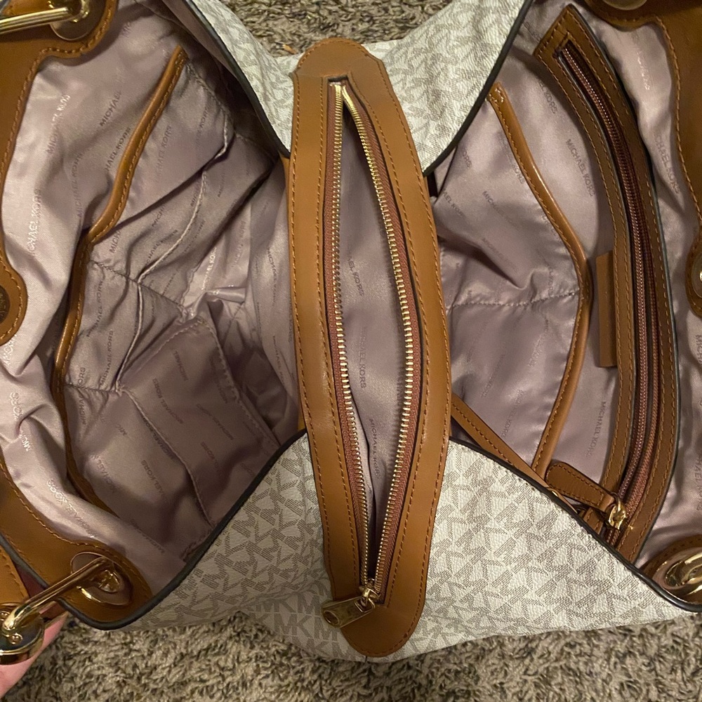 Michael Kors Purse and matching wallet